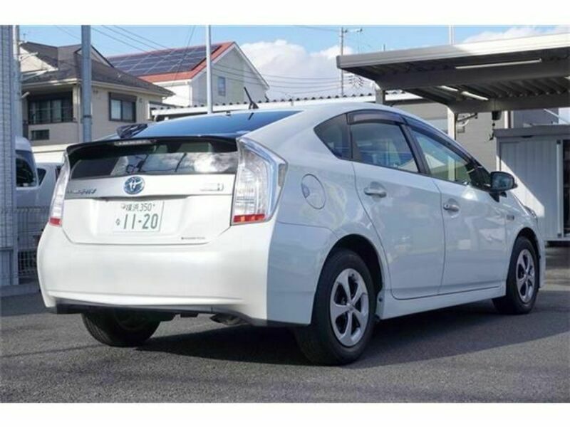 PRIUS PHV