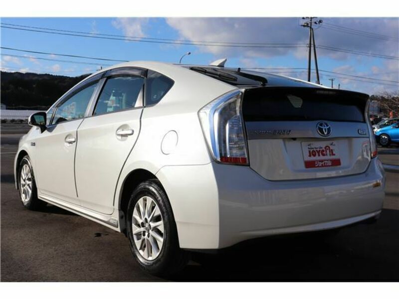 PRIUS PHV