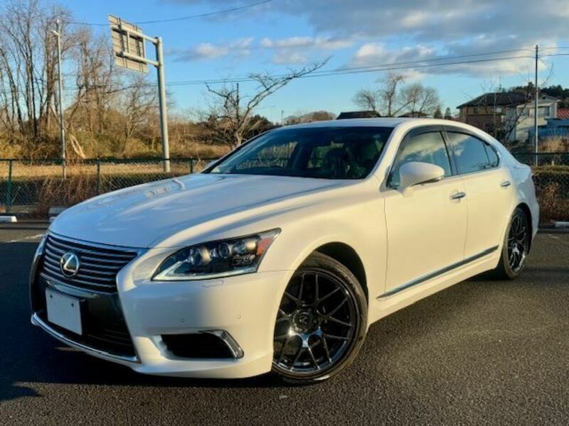 LEXUS LS