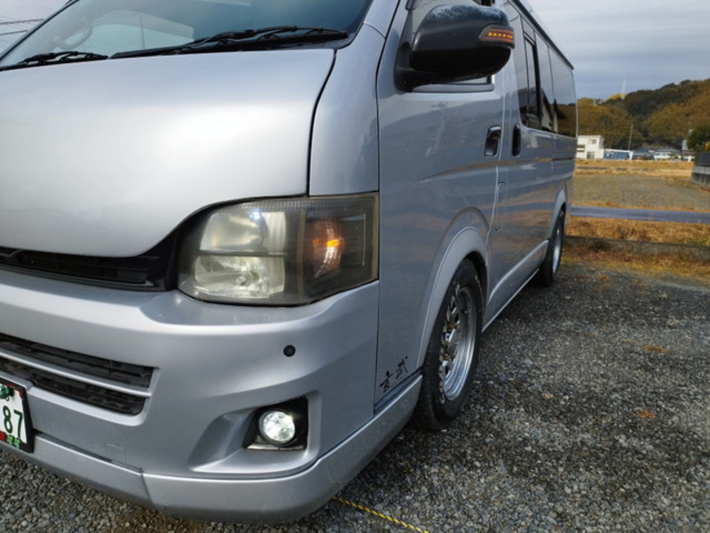 HIACE VAN