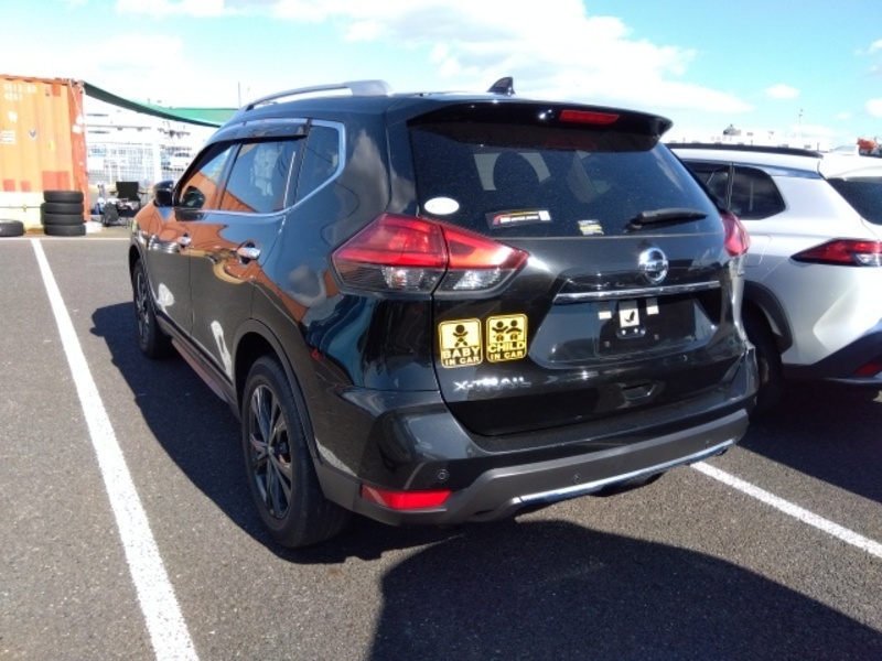 X-TRAIL