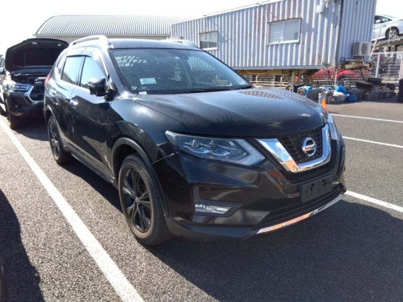 X-TRAIL