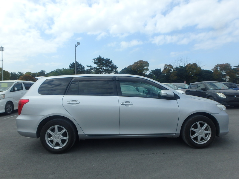 COROLLA FIELDER