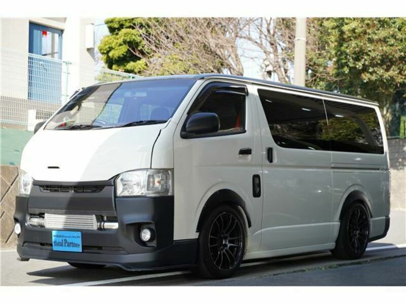 HIACE VAN