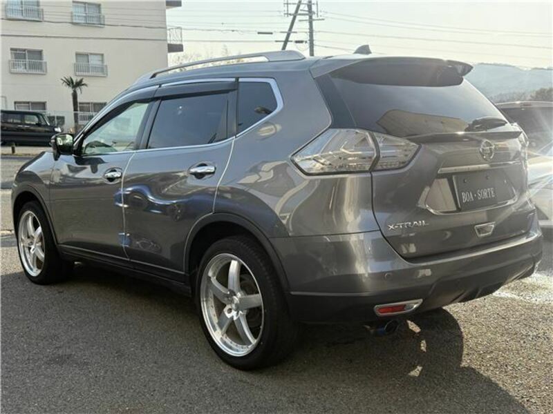 X-TRAIL