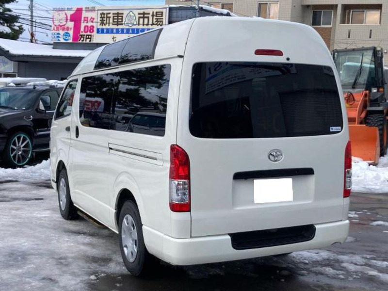 HIACE VAN