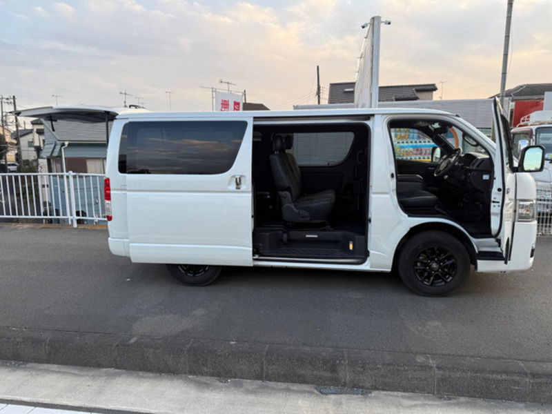 HIACE VAN