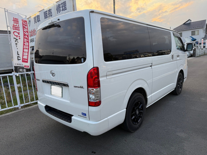 HIACE VAN