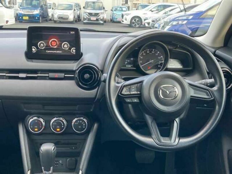 MAZDA2