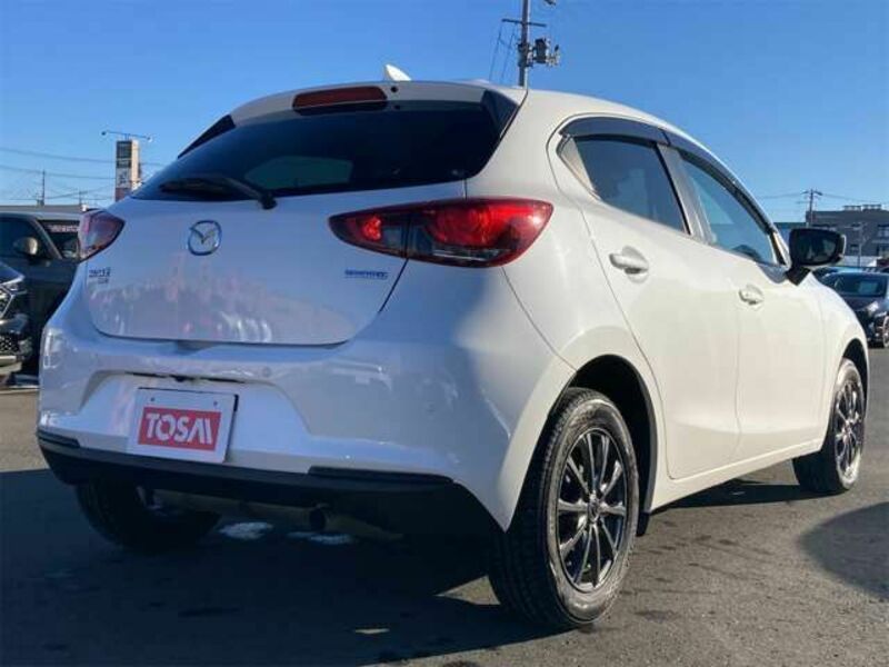 MAZDA2