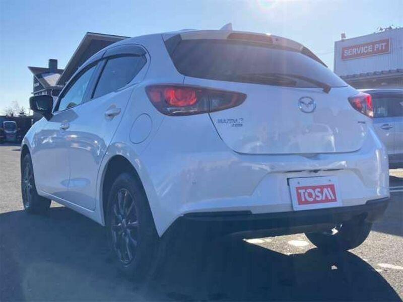 MAZDA2