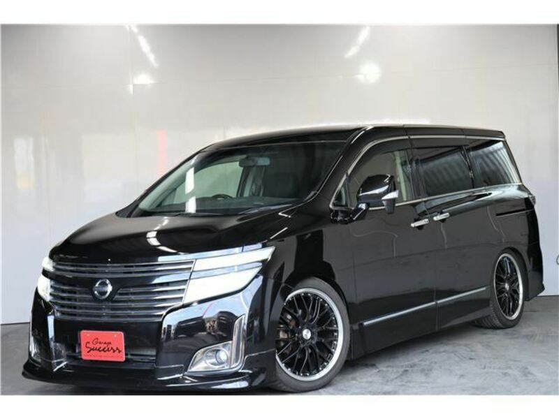 NISSAN ELGRAND