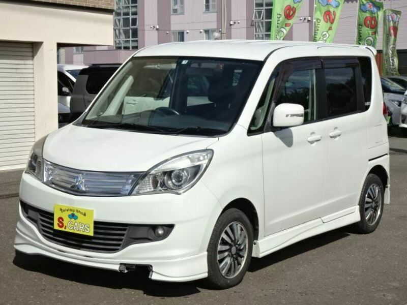 MITSUBISHI DELICA D2