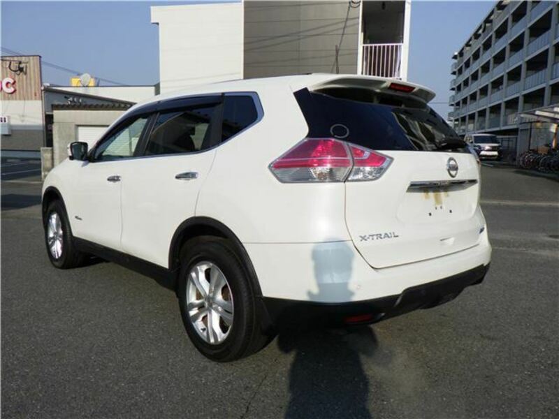 X-TRAIL