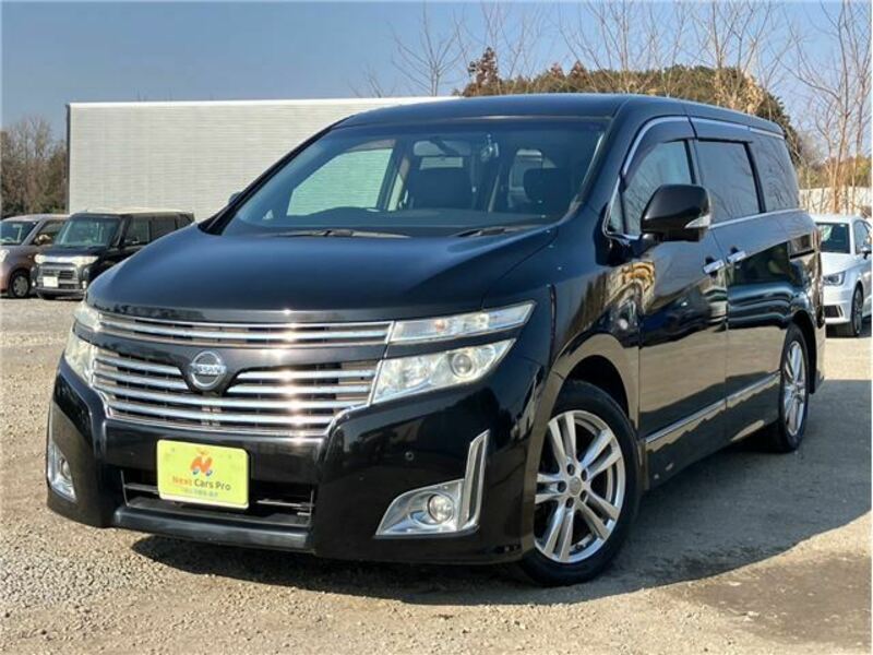 NISSAN ELGRAND