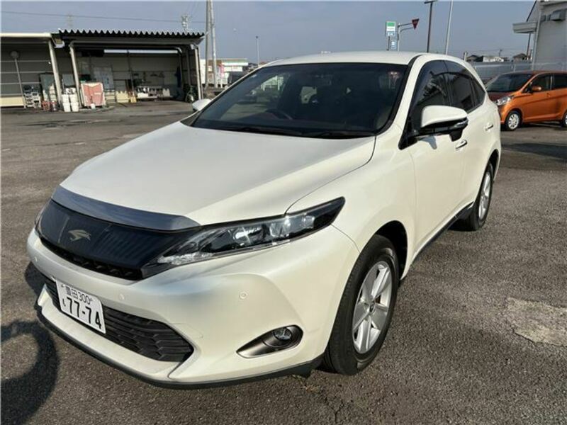 TOYOTA HARRIER