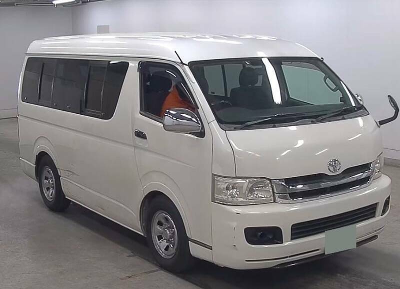 TOYOTA HIACE WAGON