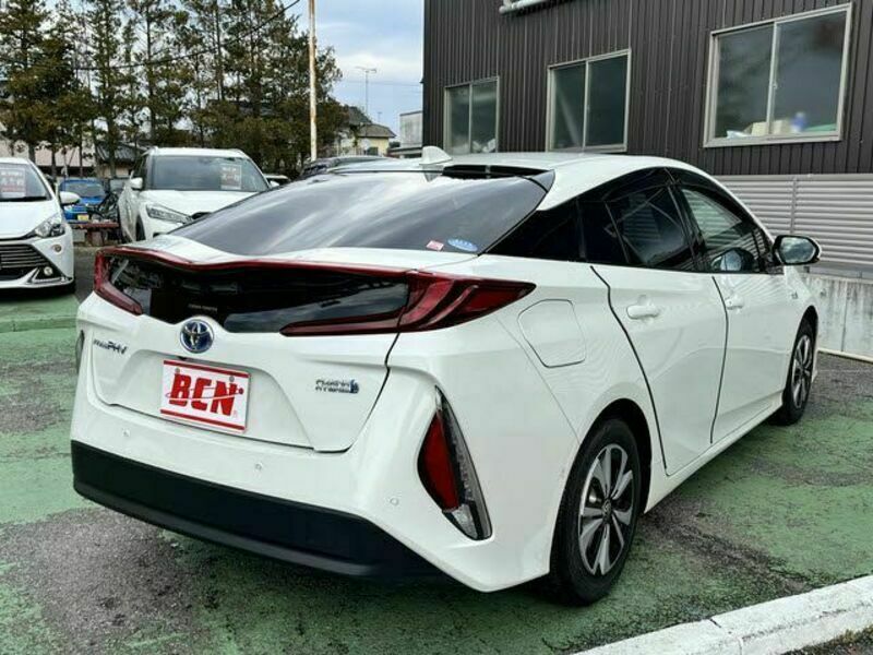 PRIUS PHV