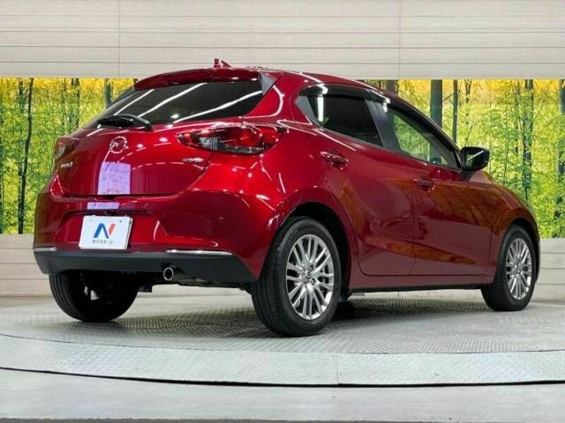 MAZDA2