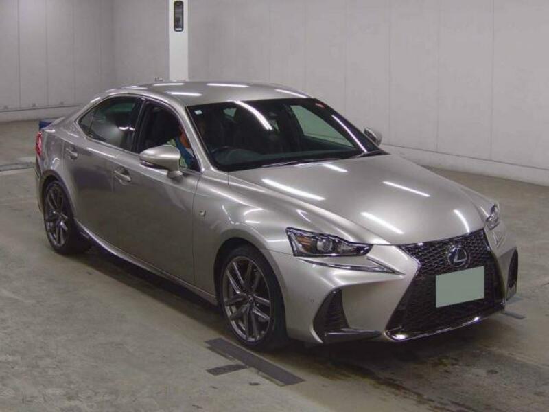 LEXUS IS