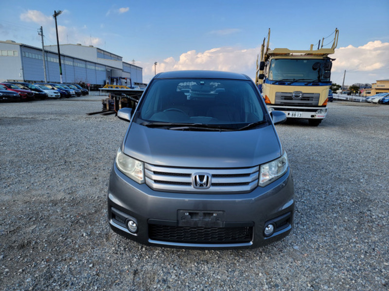 HONDA FREED SPIKE