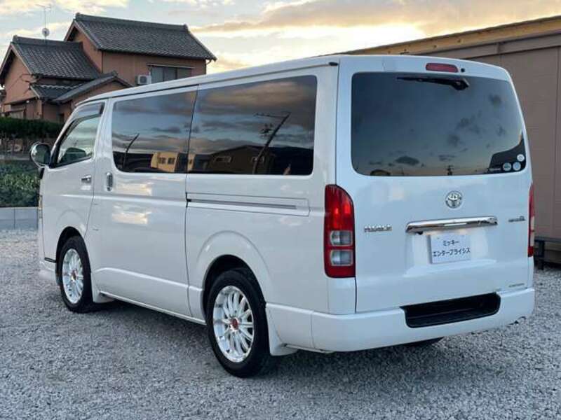 HIACE VAN