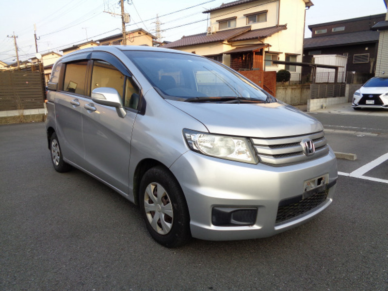 HONDA FREED SPIKE