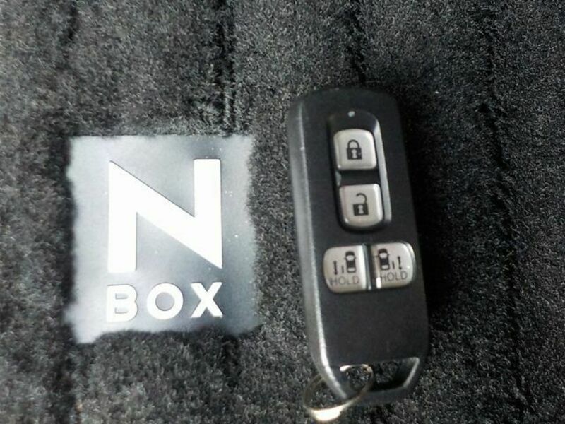 N BOX CUSTOM