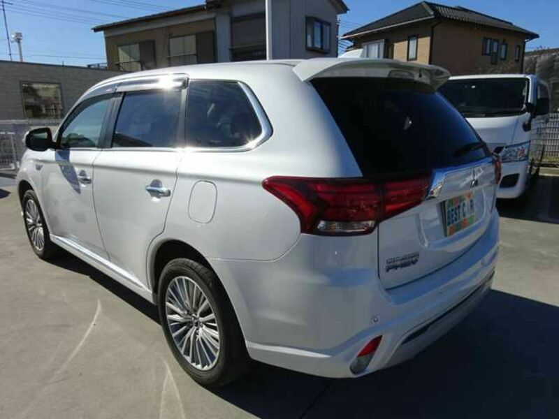 OUTLANDER PHEV