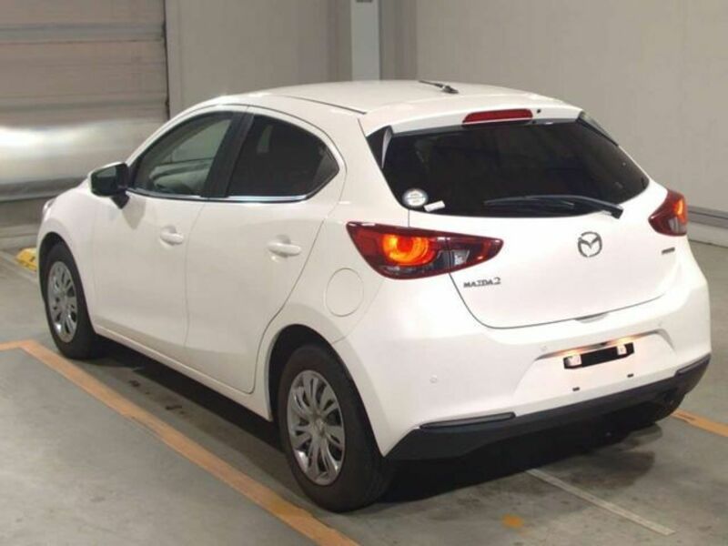 MAZDA2