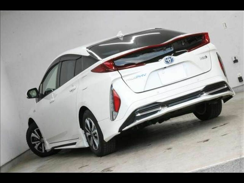 PRIUS PHV