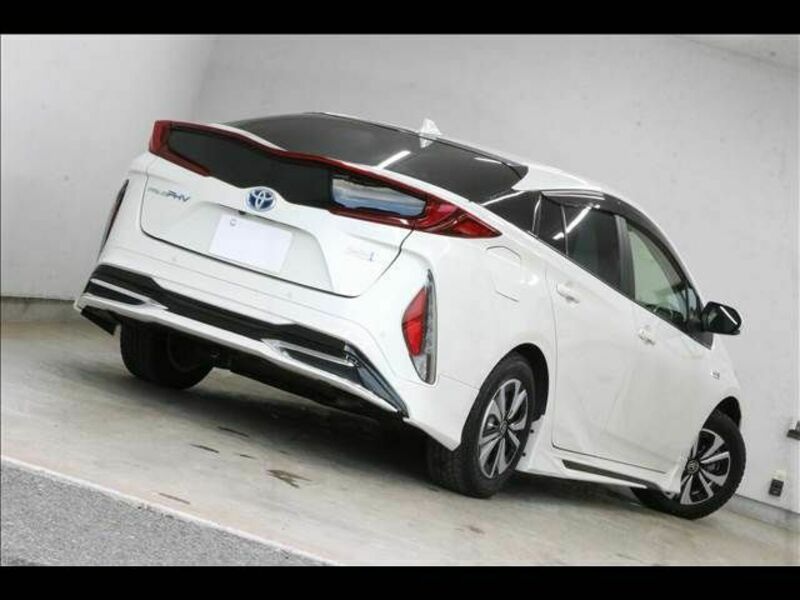 PRIUS PHV