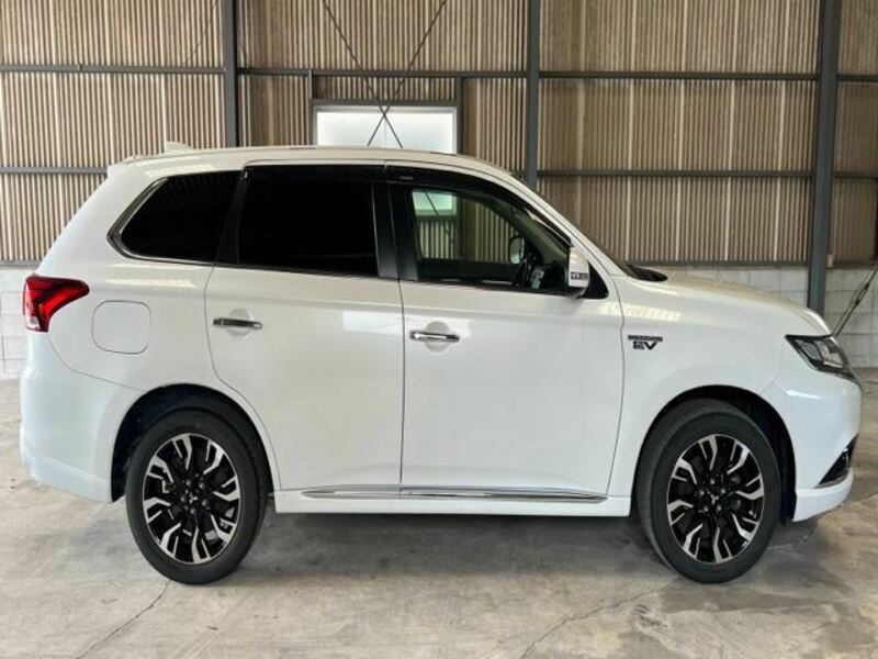 OUTLANDER PHEV