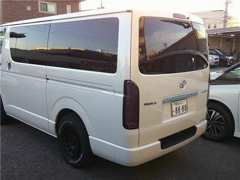 HIACE VAN