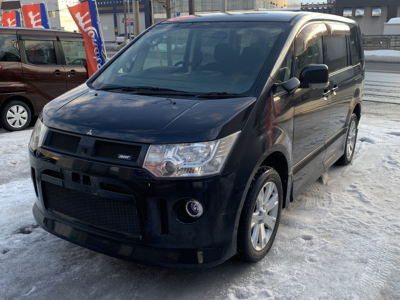 MITSUBISHI DELICA D5