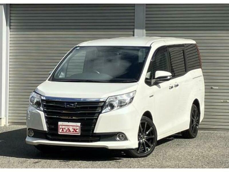 TOYOTA NOAH