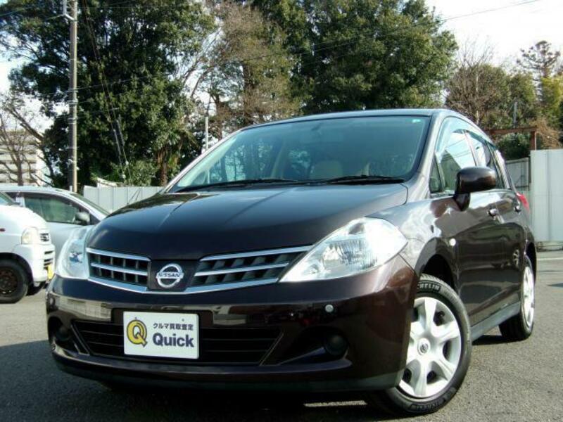 NISSAN TIIDA