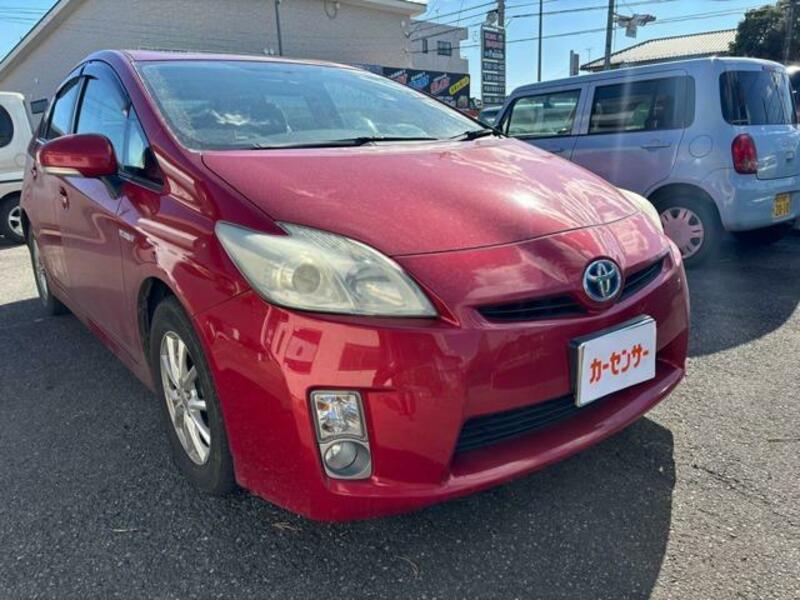 TOYOTA PRIUS