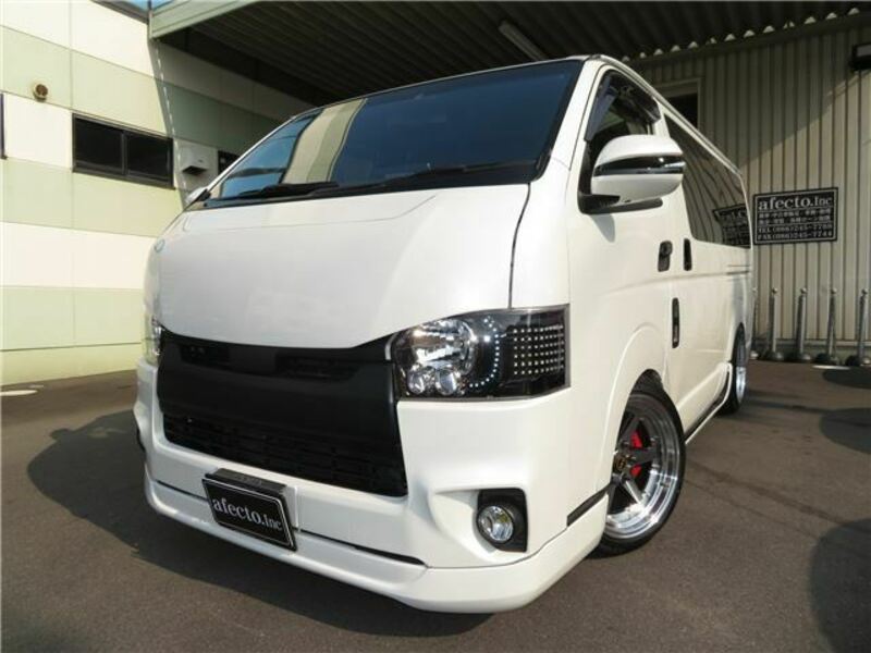 TOYOTA HIACE