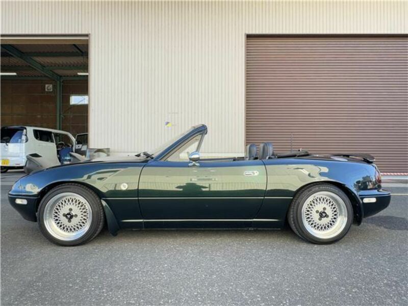 EUNOS ROADSTER