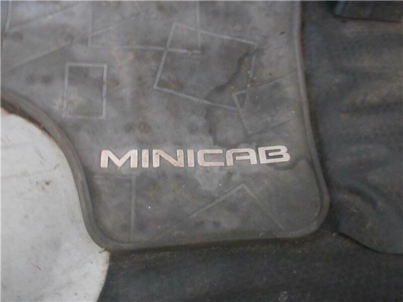 MINICAB TRUCK