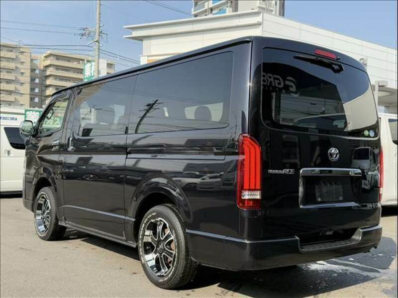 HIACE VAN