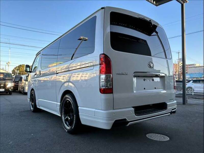 HIACE VAN