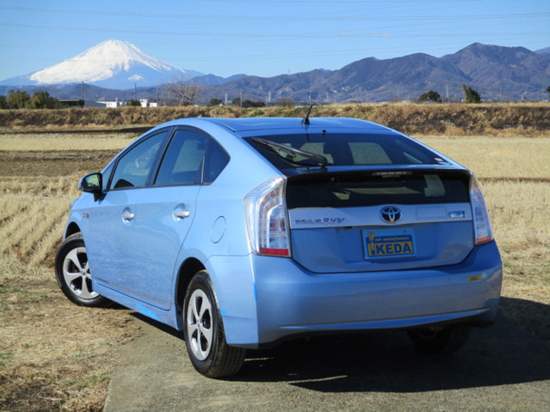 PRIUS PHV