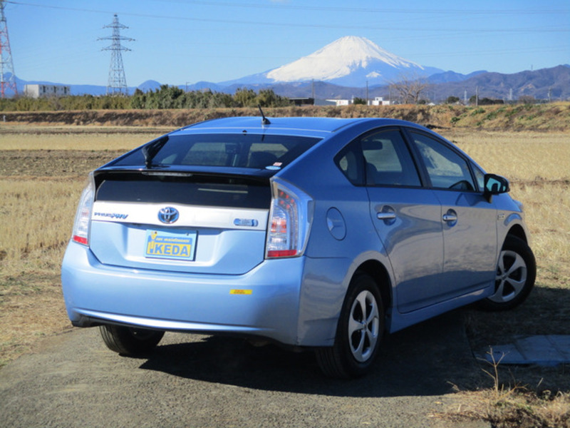 PRIUS PHV