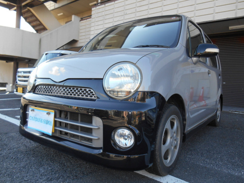 DAIHATSU MOVE LATTE