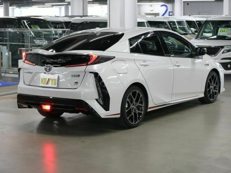 PRIUS PHV