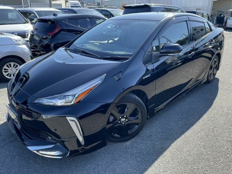 TOYOTA PRIUS