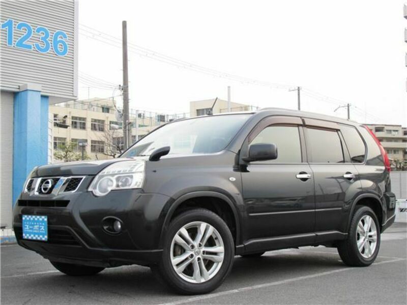 X-TRAIL