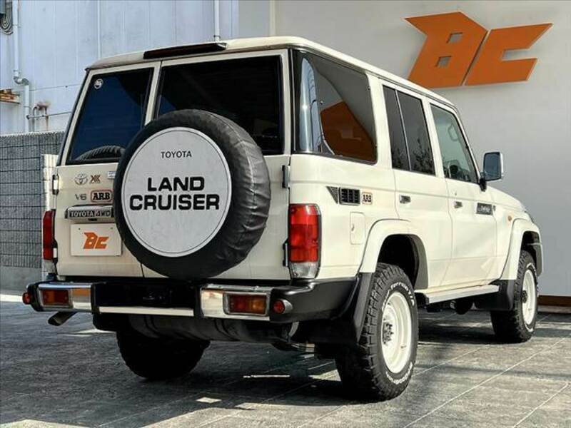 LAND CRUISER